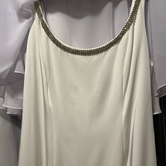 Sz 12 MacDuggal White Midi With Silver Beading At Neck W: Cape & Bag - Picture 4 of 6